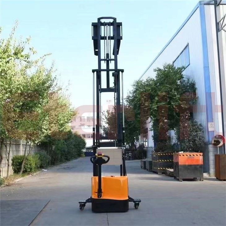 Electric Stacker
